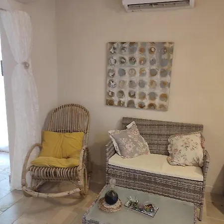 Casedda Ostunese Lägenhet